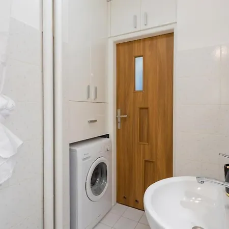 Golden Apartments- Great Location-city Center - Zelazna Varsó