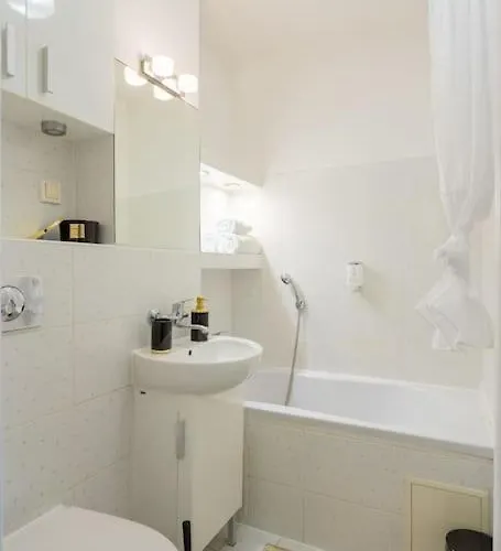 Apartament Golden Apartments- Great Location-city Center - Zelazna Warszawa