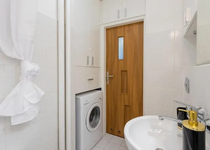 Golden Apartments- Great Location-city Center - Zelazna Warszawa